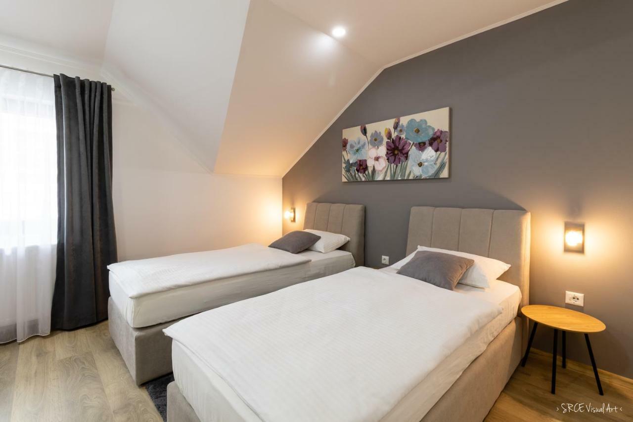 Apartmani Gundulic Osijek Extérieur photo