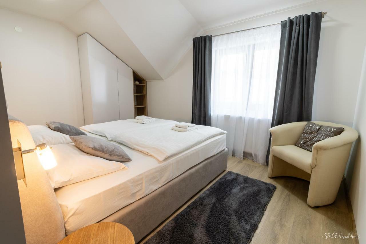 Apartmani Gundulic Osijek Extérieur photo